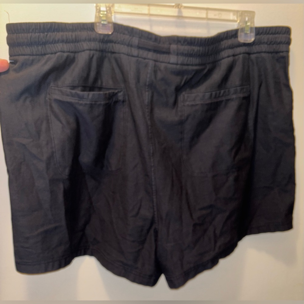 NWOT Athleta Farallon Short, Black, Size 24 Cotton Athleisure Breathable Active - Picture 7 of 9